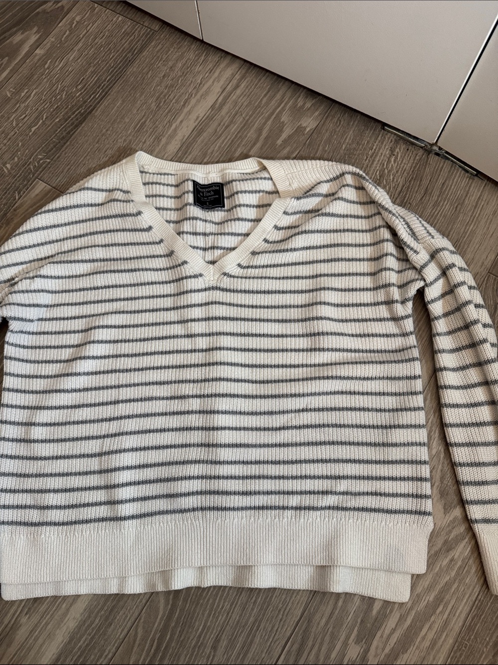 Abercrombie & Fitch Cream V-Neck Sweater with Gray Stripes